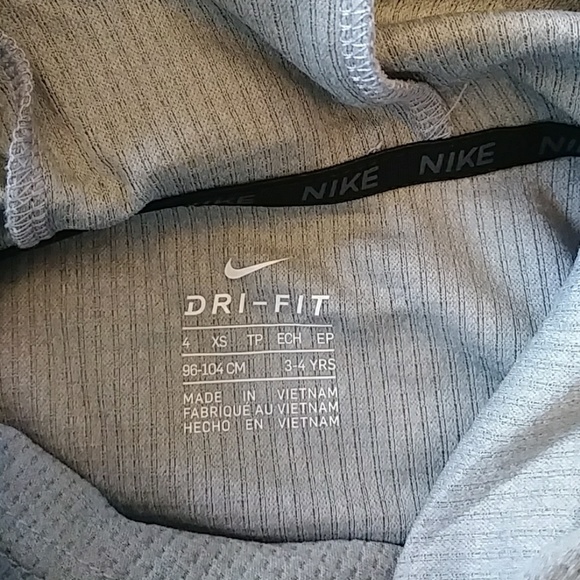 Sale! NWT Nike boys shirt size 4 football - Picture 6 of 6